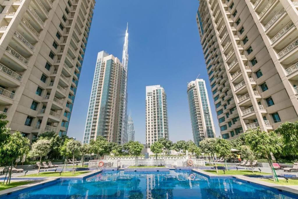 Apartament Luxury Burj Khalifa View - Mins Walking Dubai Mall Zewnętrze zdjęcie