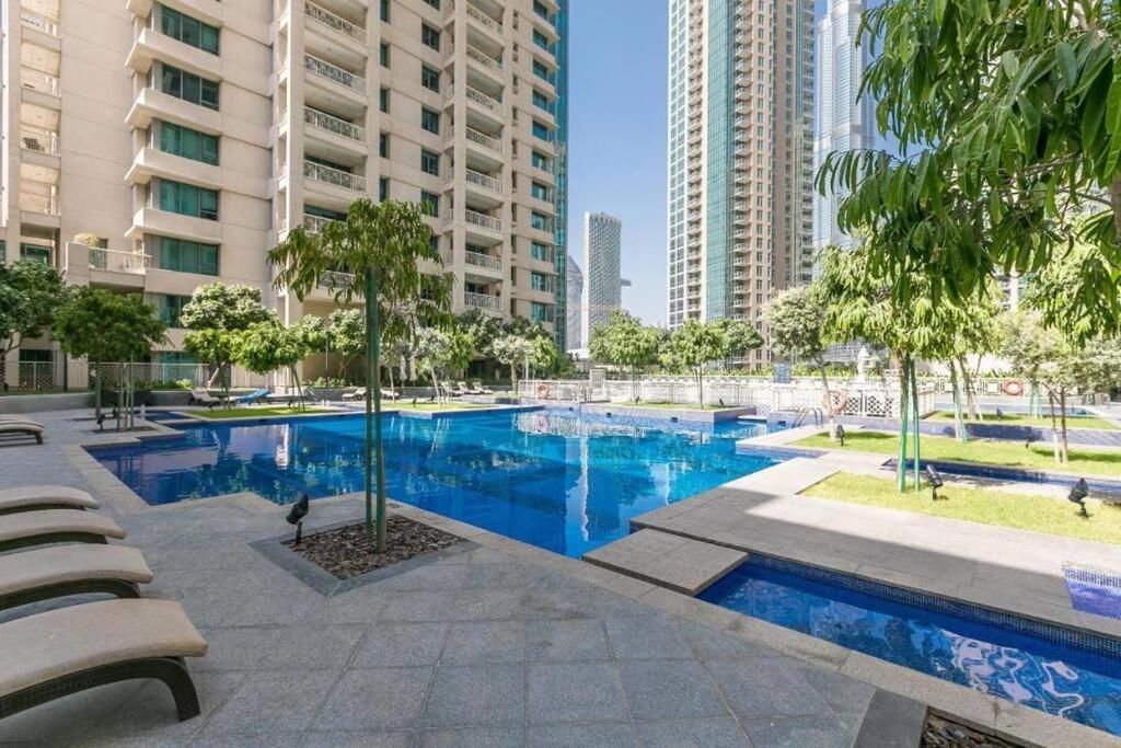 Apartament Luxury Burj Khalifa View - Mins Walking Dubai Mall Zewnętrze zdjęcie